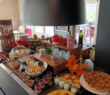 Lesmenils Hotel | Discover Campanile Pont-à-Mousson: Pet-Friendly Retreat