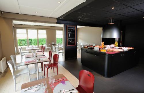 Lesmenils Hotel | Discover Campanile Pont-à-Mousson: Pet-Friendly Retreat