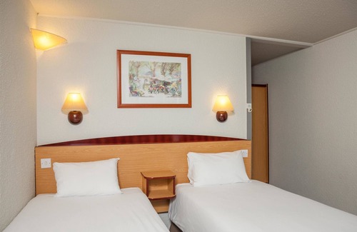 Basildon Hotel | Discover Campanile Restaurant in Basildon - Family Friendly