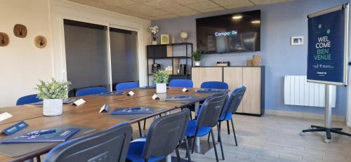 Saint-Quentin Hotel | Pet-Friendly Campanile Saint Quentin with Breakfast Included