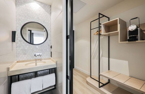 Porte Des Alpes - Mi Plaine - Manissieux Hotel | Discover Campanile Smart Lyon Est - Eurexpo Bron with Spa