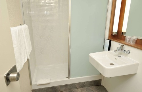 Labege Hotel | Inviting Campanile Toulouse Sud - Labege Innopole Awaits