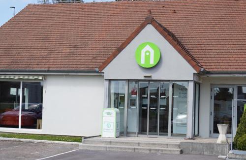 Bucheres Hotel | Pet-Friendly Campanile Troyes Sud - Comfortable Stay Awaits