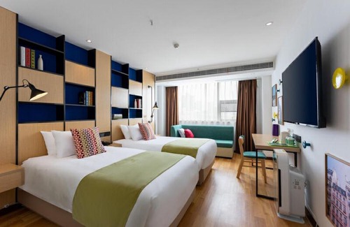 Wuchang Hotel | Explore Campanile Wuhan Yellow Crane Tower with Family-Friendly Amenities