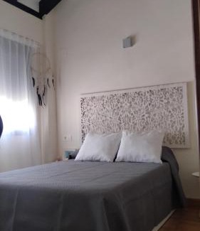 El Ronquillo House | Experience Campanilla n'28: Family-Friendly with Pool Access