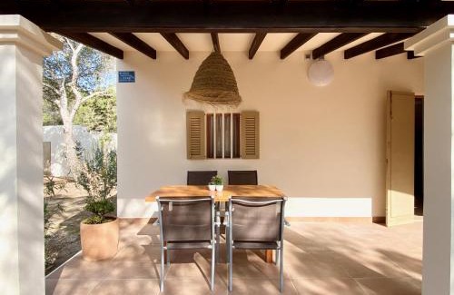 Es Calo Villa | Oceanfront Campanitx Villas: Guest Rated 8.8/10 in Formentera