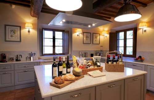 Castelnuovo Berardenga Villa | Experience Camparone: Exclusive Chianti Villa with Pool