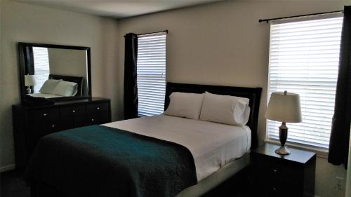 Gull Lake Apartment | Top-Rated Family Haven: Campbell's Accommodations
