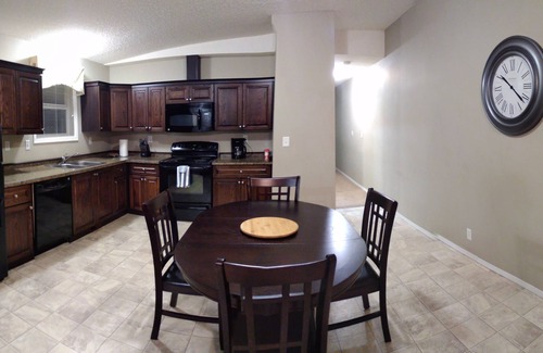 Gull Lake House | Exceptional Campbell's Modern Duplex with Kitchen & Breakfast