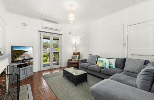 Huskisson House | Experience Oceanfront Bliss at Campbell's Cottage