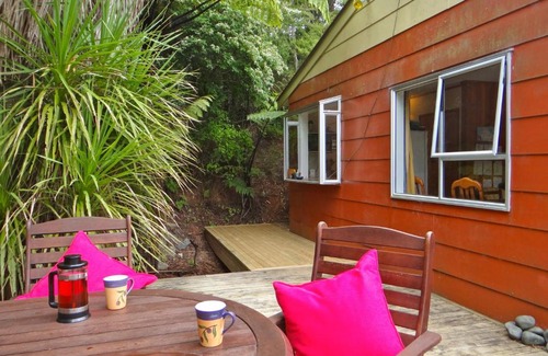 Tawharanui House | Ocean View Family Retreat at Campbells Beach Hideaway