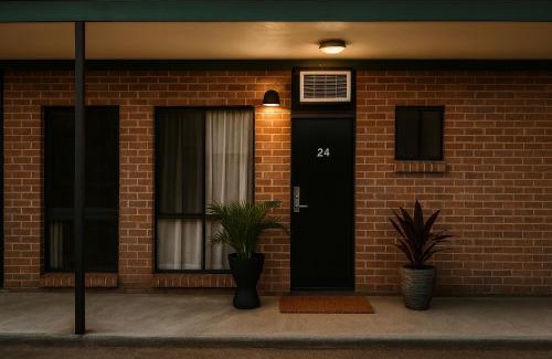 Campbelltown Hotel | Discover Campbelltown Colonial Motor Inn: Family-Friendly Stay