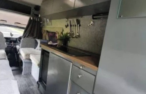 City Centre Dublin House | Family-Friendly Getaway at Camper 3 “Voyager”