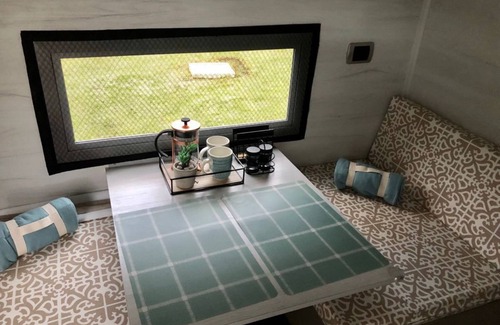 Sesquile House | Experience Unique Stays at Camper La Meseta – Family Friendly!