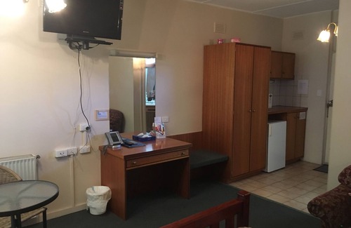 Camperdown Hotel | Budget-Friendly Camperdown Cascade Motel with Family Amenities