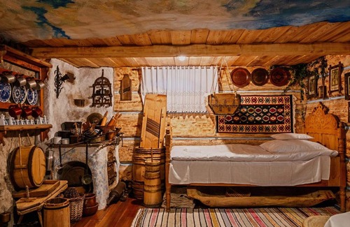 Czarny Dunajec Villa | Discover CamPetrus - Your Family Retreat with Hot Tub Bliss