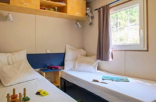 Saint-Vincent-de-Durfort House | Camping maeva Escapades Coeur d'Ardèche **** - Mobile Home 4 Rooms 6/8 People + TV