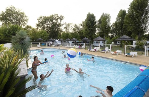 Montpon-Menesterol House | Camping 3 étoiles - Piscine - ccbb0ic