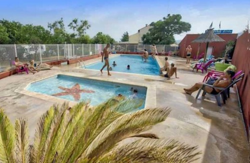 Vic-la-Gardiole House | Family-Friendly Camping with Pool and Spa Amenities