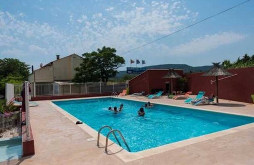 Vic-la-Gardiole House | Family-Friendly Camping with Pool and Spa Amenities