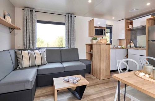 Pouzauges House | Camping 3 étoiles - ccbbhda