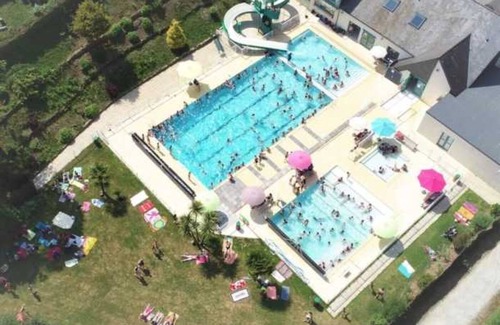 Merdrignac House | Eco-Friendly Gite with Pool and Spa Amenities Await You