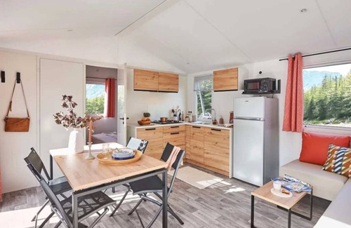 Commequiers House | Camping 3 étoiles - Piscine - cca0gag