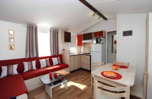 Les Moutiers-en-Retz House | Family-Friendly Camping with Pool and Spa Amenities