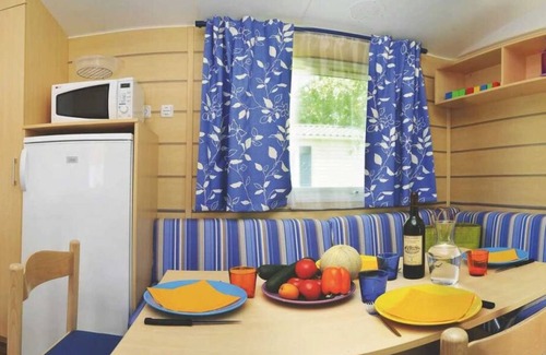 Le Bois-Plage-en-Re House | Family-Friendly 4-Star Camping with Water Park Amenities
