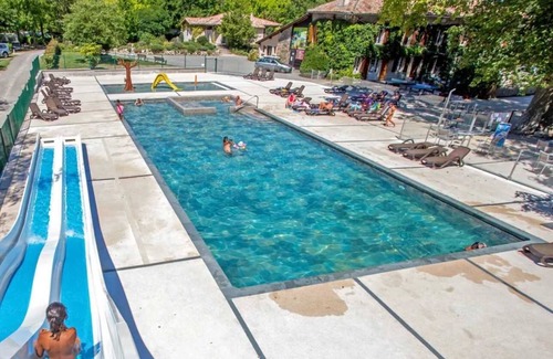 Martres-Tolosane House | Family-Friendly Camping with Water Park at Eeceia Resort