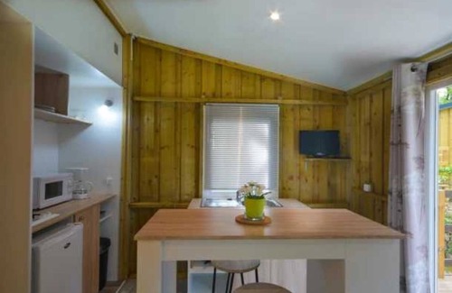 Saint-Jeannet House | Relaxing 4-Star Camping with Pool and Family Amenities