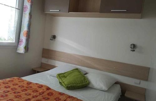 Challans Other | Family-Friendly Mobilhome with Pool Access and Pet Welcomes