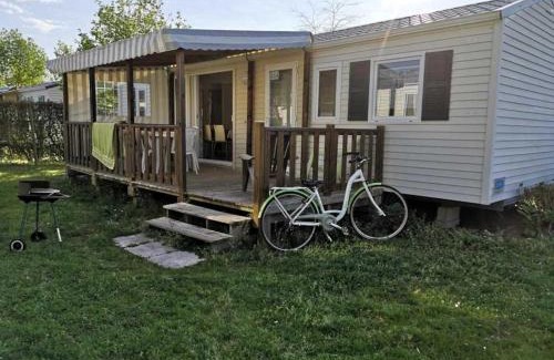 Challans Other | Family-Friendly Mobilhome with Pool Access and Pet Welcomes