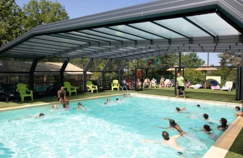 Loupiac House | Family-Friendly Mobilhome with Spa and Pet Amenities
