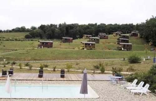 Estipouy House | Relax at Our 4-Star Camping Retreat with Pool & Spa