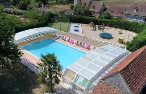 Thegra House | Family-Friendly Camping with Pool and Spa Amenities