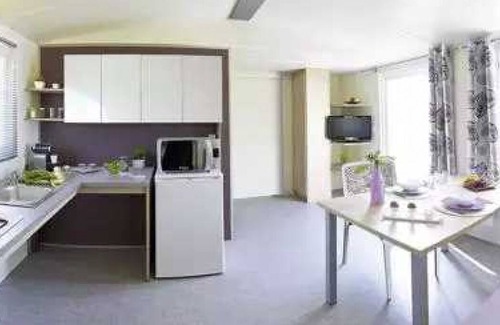 Azur House | Family-Friendly Camping with Pool and Spa Amenities