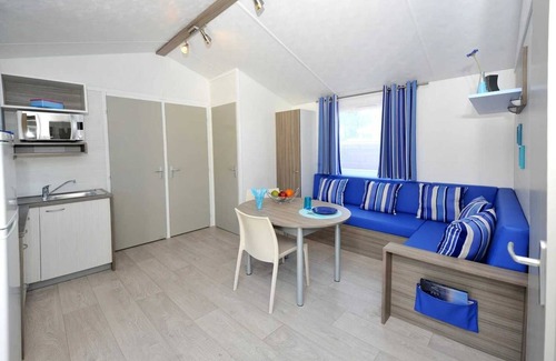 Brem Sur Mer House | Delightful 5-Star Camping with Water Park Access