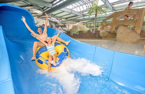Brem Sur Mer House | Family-Friendly Camping with Pool & Aquatic Park Fun
