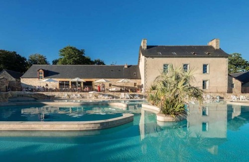Quimper House | Camping 5 étoiles - Parc aquatique - ccagaci
