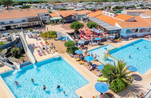 Bretignolles-sur-Mer House | Family-Friendly 5-Star Camping with Water Park Fun