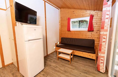 Gap Ski Chalet | Cozy Camping Alpes Dauphiné with Spa and Hot Tub Access