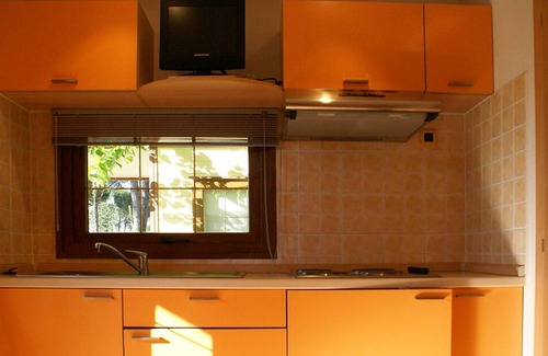 Montefiascone RV Rental | Pet-Friendly Retreat at Camping Amalasunta with Breakfast