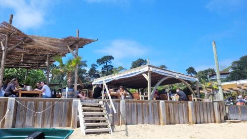 Ares Resort | Relax at Camping Arès: 4-Star Stay with Pool & Dining