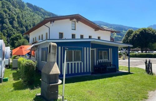 Distelberg Apartment | Pet-Friendly Camping Aufenfeld - Family Fun Awaits