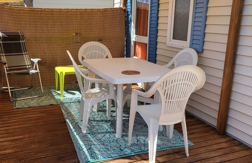 Sigean House | Nature Retreat at Camping Calme: Perfect for Hiking Lovers