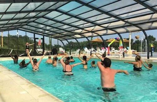 Aubigny-les-Clouzeaux House | Relaxing Retreat at Camping Campilo: Lakefront 4-Room Cottage