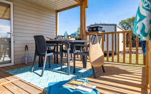 Colleville-sur-Mer Resort | Family-Friendly Camping at Colleville-sur-Mer with Pool
