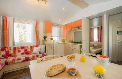 Nailhac House | Cozy Camping Coucou: Oceanfront Mobile Home for Families