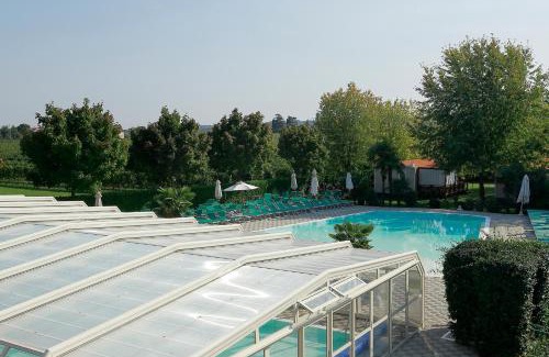 San Benedetto di Lugana Resort | Experience Oceanfront Comfort at Camping Da Giovanni